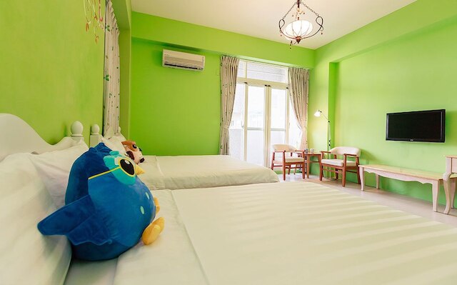 キッズ ドローイング B&B (童画民宿)