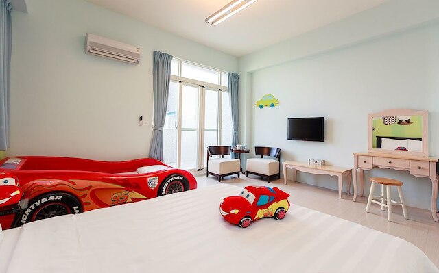 キッズ ドローイング B&B (童画民宿)