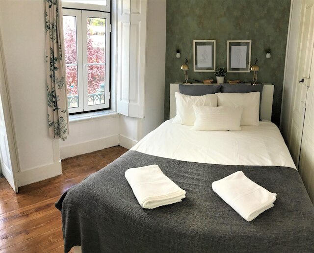 チャーミング フラット ウィズ グレート テラス ベスト ロケーション