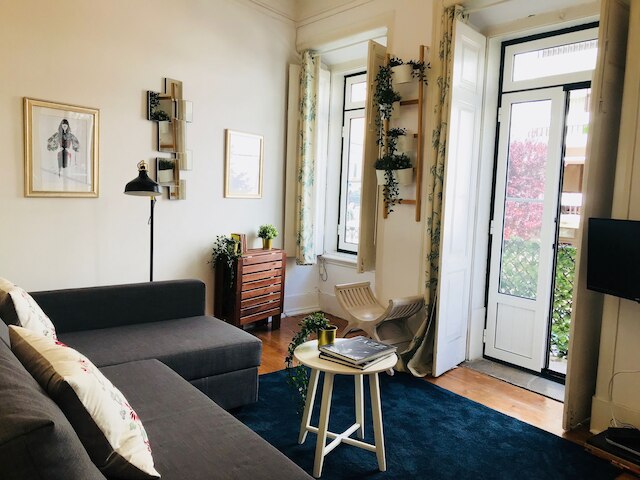 チャーミング フラット ウィズ グレート テラス ベスト ロケーション