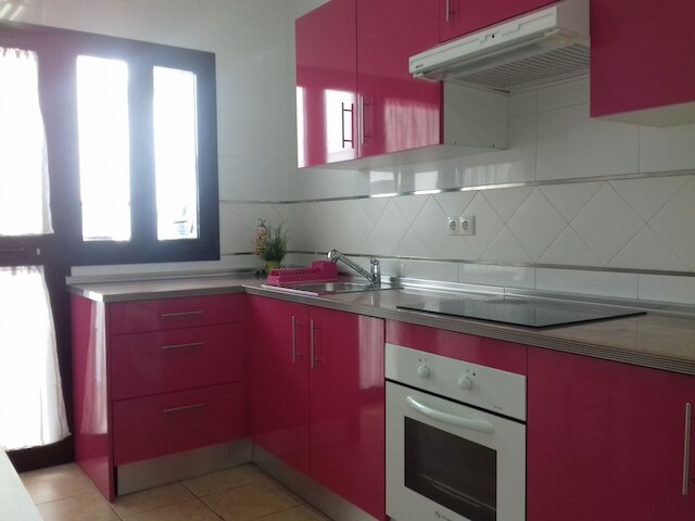 デラックス センター アパート ウィズ パーキング