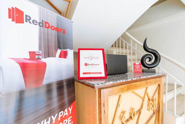 レッドドアーズ @ ユニバーシティ ベルト マニラ