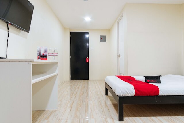 レッドドアーズ @ ユニバーシティ ベルト マニラ