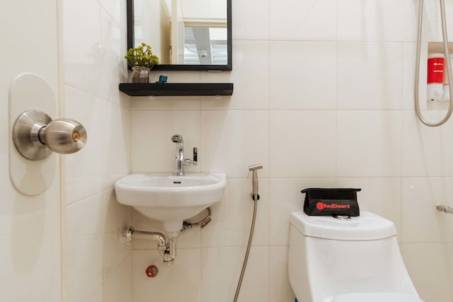 レッドドアーズ プラス ニア UST マニラ