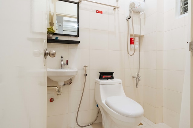 レッドドアーズ プラス ニア UST マニラ