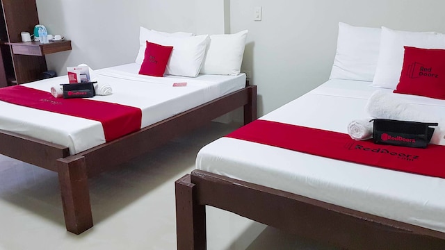 レッドドアーズ @ VP インティン ストリート