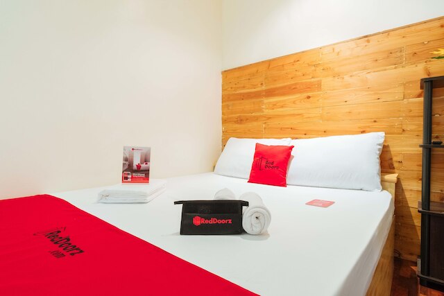 レッドドアーズ @ ヴィセンテ ストリート エスパーナ マニラ