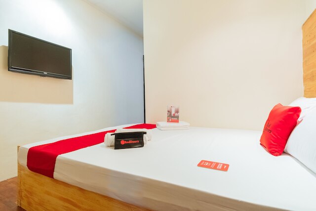 レッドドアーズ @ ヴィセンテ ストリート エスパーナ マニラ