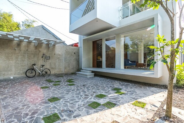 レッドドアーズ ニア ウニベルシタス イスラム インドネシア