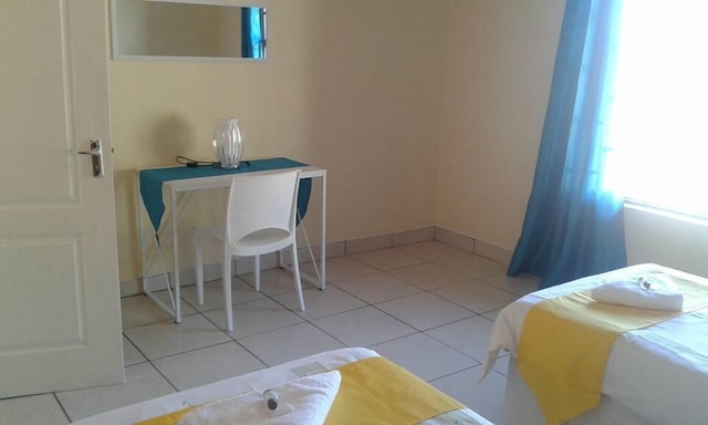 ヒルサイド コテージ ゲスト ハウス