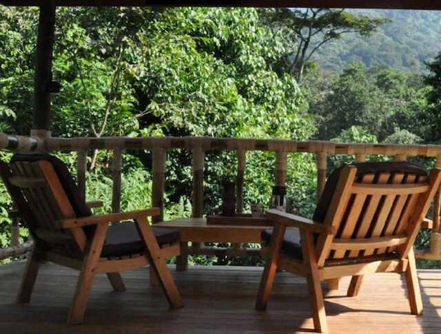 イクエーター スノー ジオ ロッジ