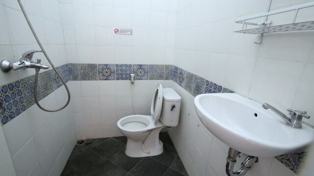 オマー ブギサン、ザ グランド ジャバ