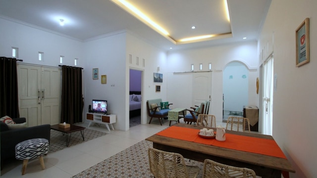 オマー ブギサン、ザ グランド ジャバ