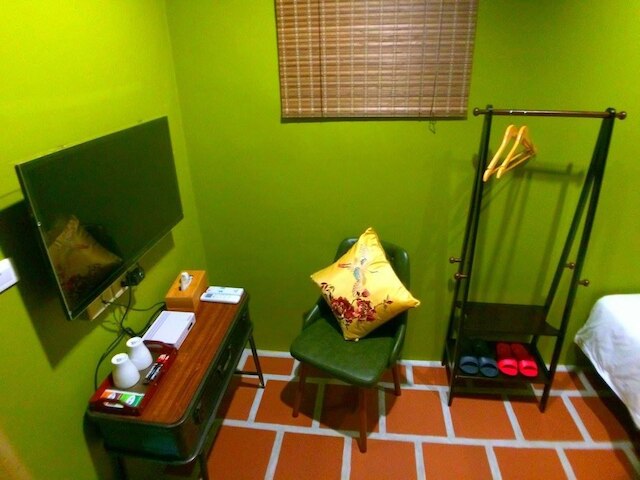 ジュ シャン ホームステイ (金門珠山大院)