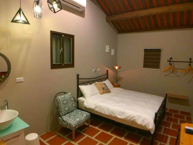 ジュ シャン ホームステイ (金門珠山大院)