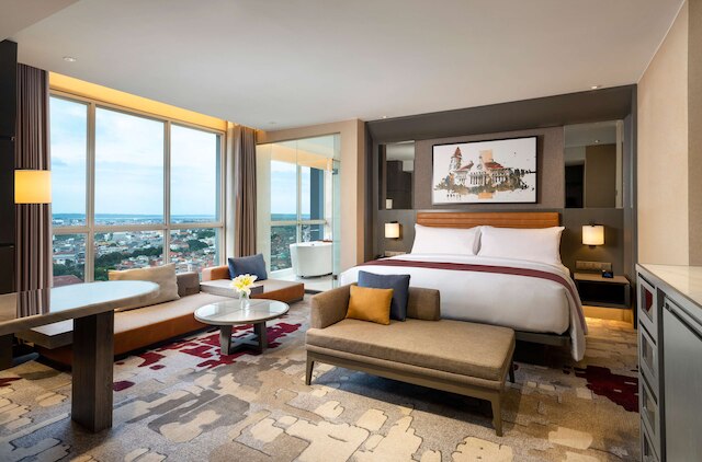 ダブルツリー バイ ヒルトン スラバヤ