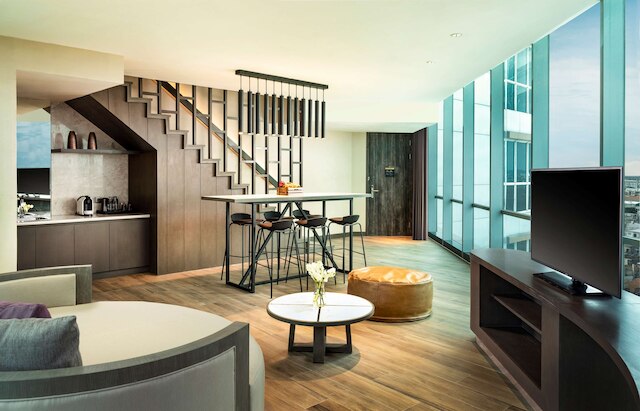 ダブルツリー バイ ヒルトン スラバヤ