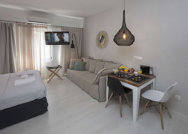 エルムウ スタイリッシュ スイーツ バイ GHH