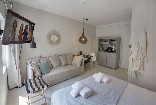 エルムウ スタイリッシュ スイーツ バイ GHH