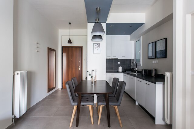 アップストリート チャーミング & コンフィー、ベッドルーム 2 室、アパートメント - アクロポリス