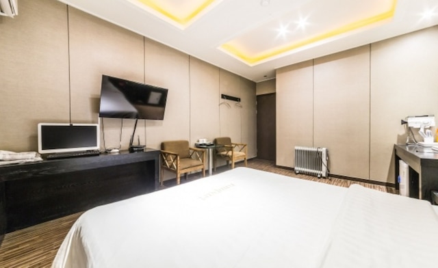 ランパート ホテル