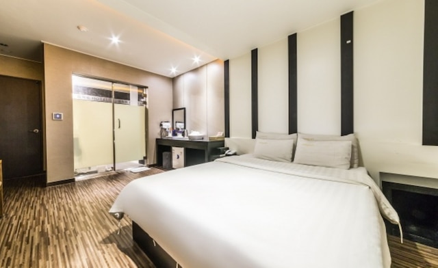 ランパート ホテル