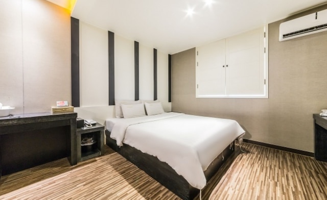 ランパート ホテル