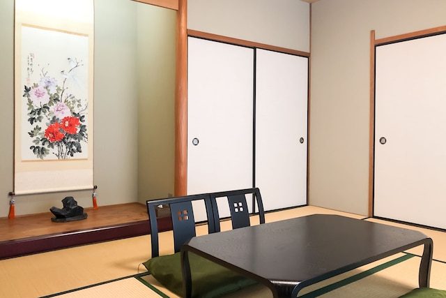 ホテル & レンタカー 660