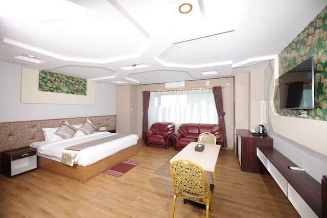 H プラス ホテル ヤンゴン