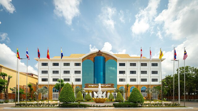 ドラゴン ロイヤル アンコール ホテル