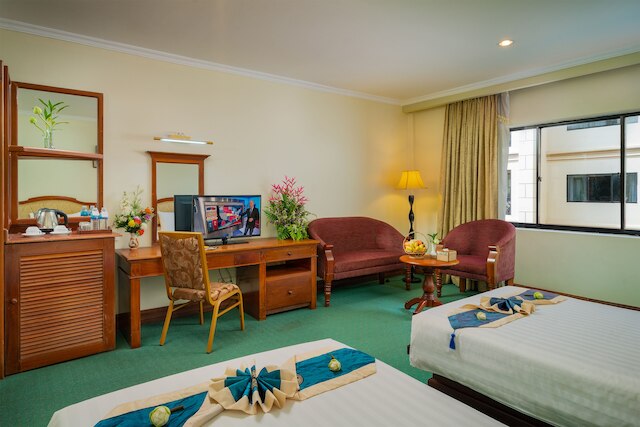 ドラゴン ロイヤル アンコール ホテル