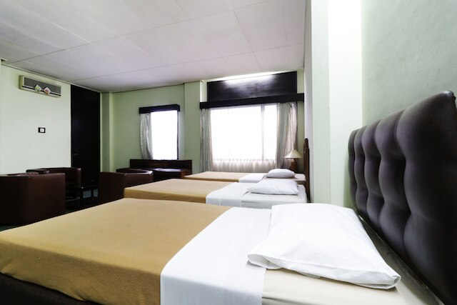 ホテル イスタナ バンドン