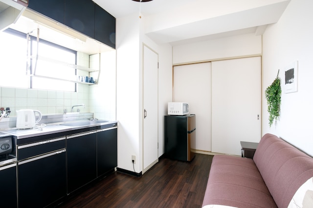 和 MODERN ROOM TENMA