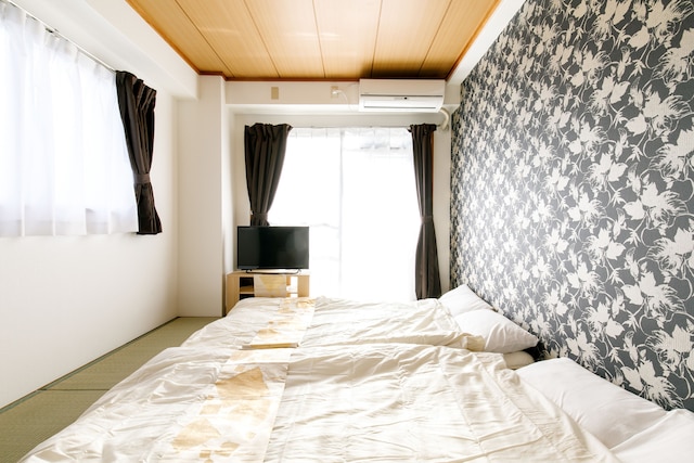 和 MODERN ROOM TENMA