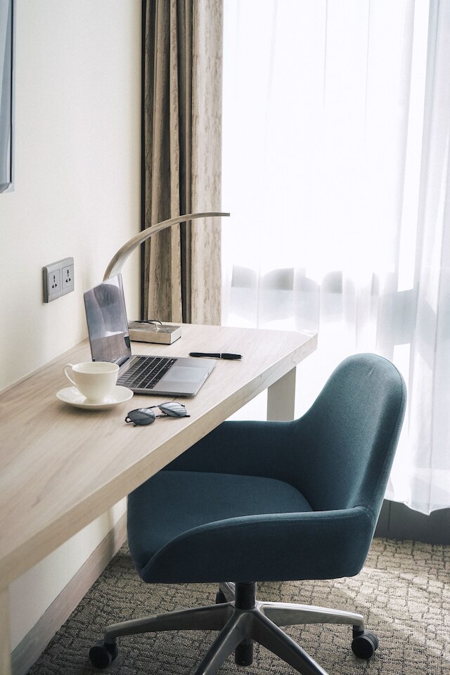 フォー ポインツ バイ シェラトン スラバヤ パクウォン インダー