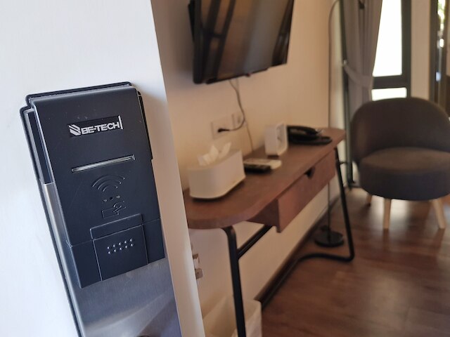 ワンダーウォールホテル