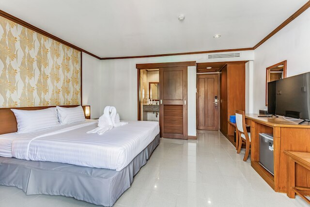 ラッタナ ビーチ ホテル