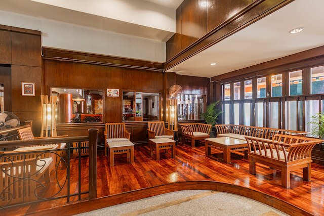 ラッタナ ビーチ ホテル