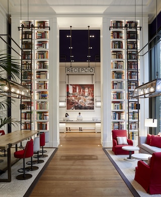 セブンティ バルセロナ