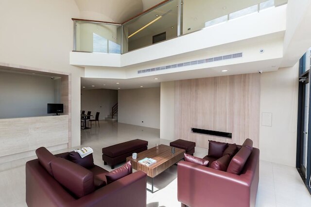 アイ メイ ホームステイ (艾美民宿)