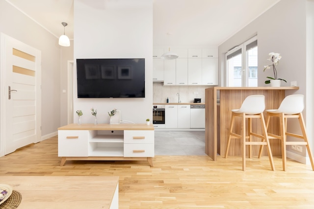 ビジネス モコトゥフ パーク 214 アパートメント