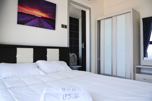 V アット サマープレイス