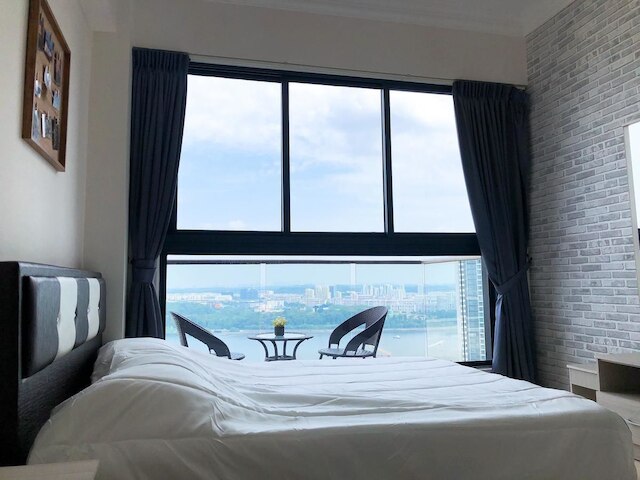 V アット サマープレイス