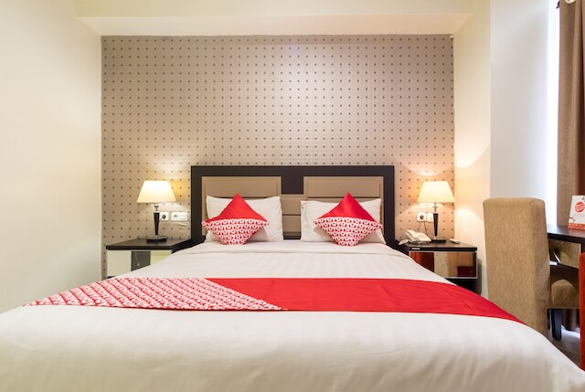 OYO フラグシップ 1348 ホテル ホーム アナヤ