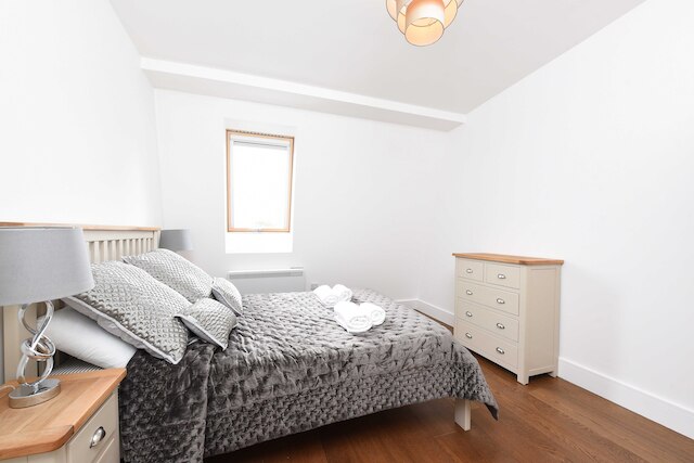 クラパム ジャンクションにあるモダン & 広々としたベッドルーム 2 室