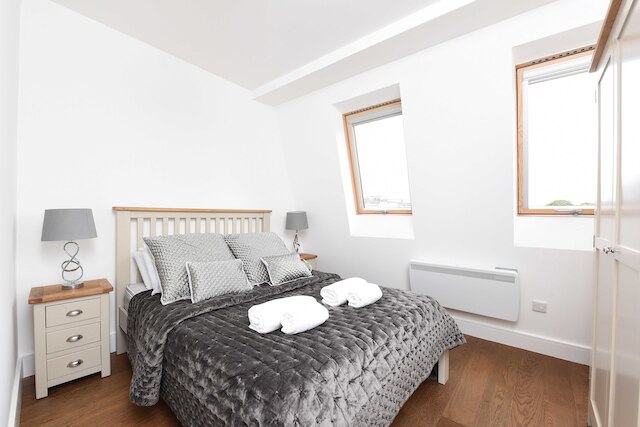 クラパム ジャンクションにあるモダン & 広々としたベッドルーム 2 室