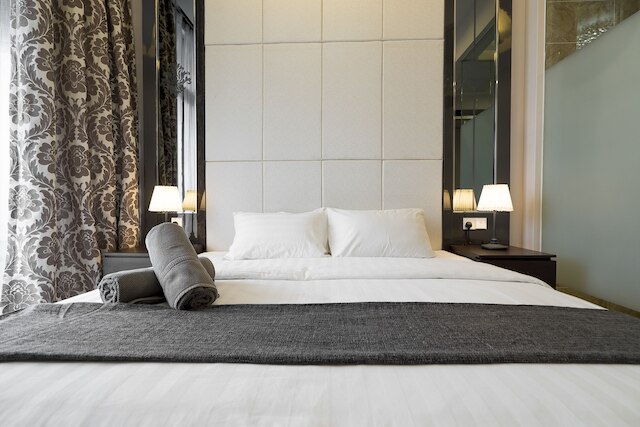 ドーセット レジデンス、ホームズ アジアン