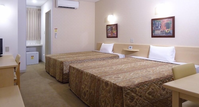 ファミリーロッジ旅籠屋・日向門川店