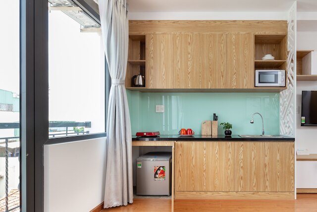 コーズロム ホームズ リー チン タン