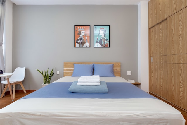 コーズロム ホームズ リー チン タン